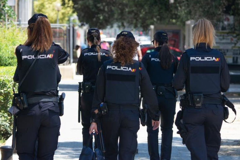 Group of Brazilian police women