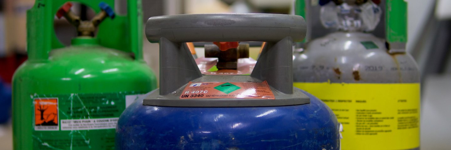 Refrigerant gas bottles